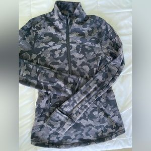 Lululemon Define Pullover, size 2